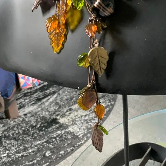 Glass Leaves and Beads Necklace and Matching Earrings - Picture 5 of 10